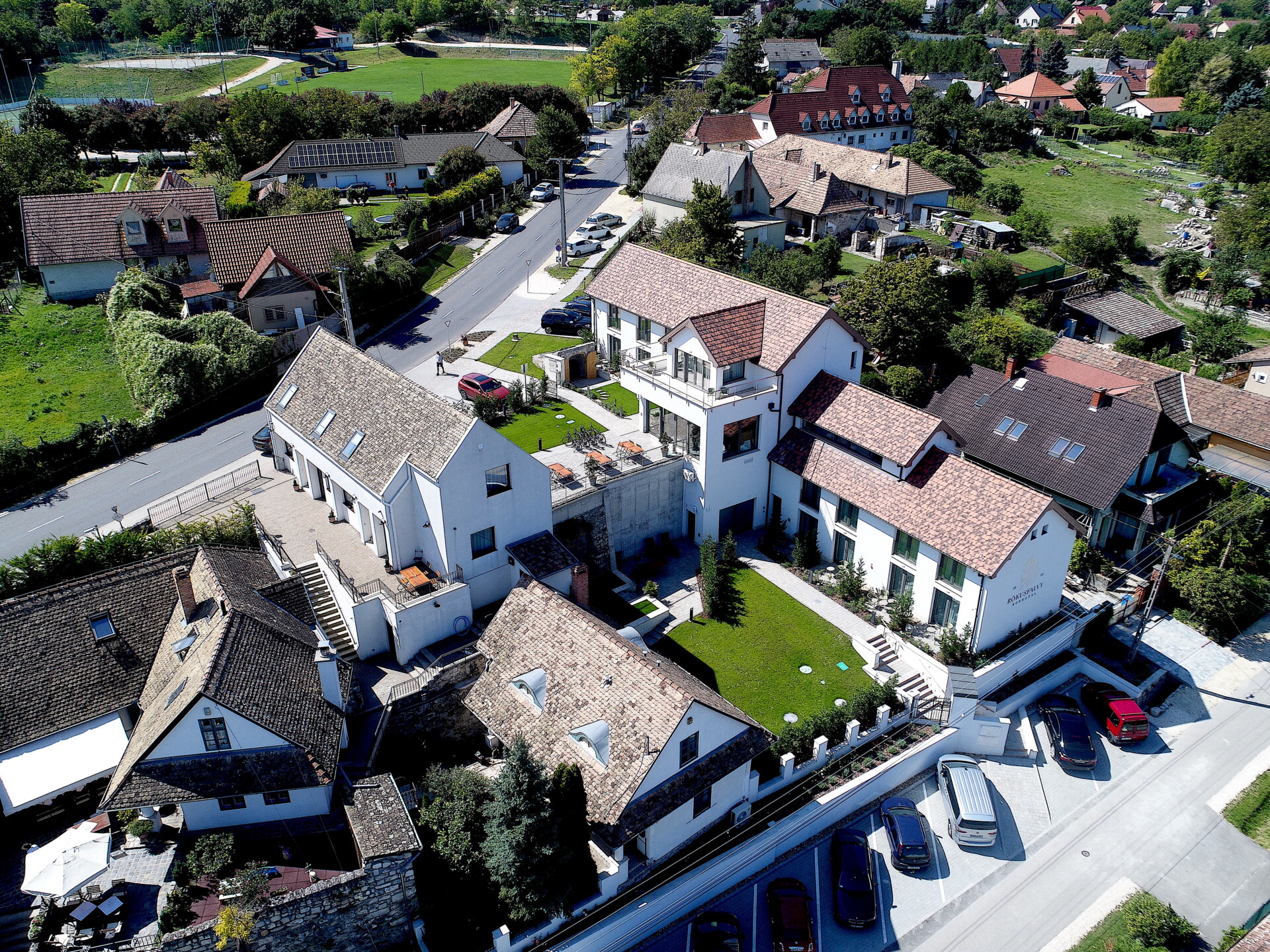 Etyek, Borhotel